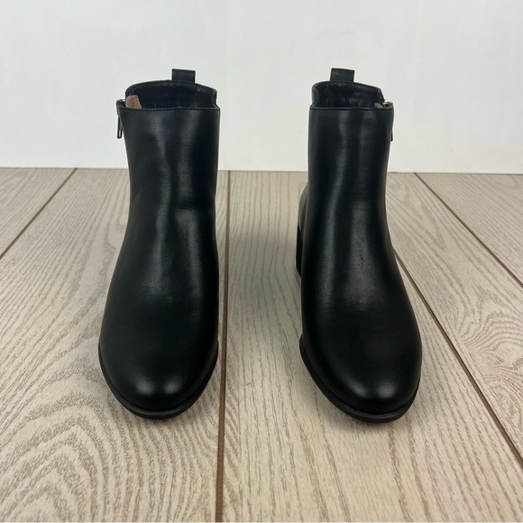 Soul Naturalizer Richy Zip Women's Ankle Boots 7.5W Black Faux Leather $120 - Picture 2 of 10